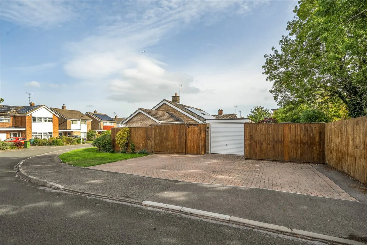 Hillands Drive, Leckhampton, GL53, photo 16