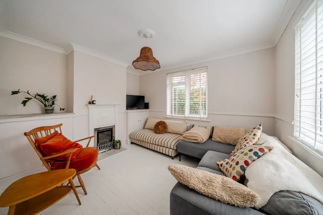 St. Georges Road, Badshot Lea, GU9, photo 6