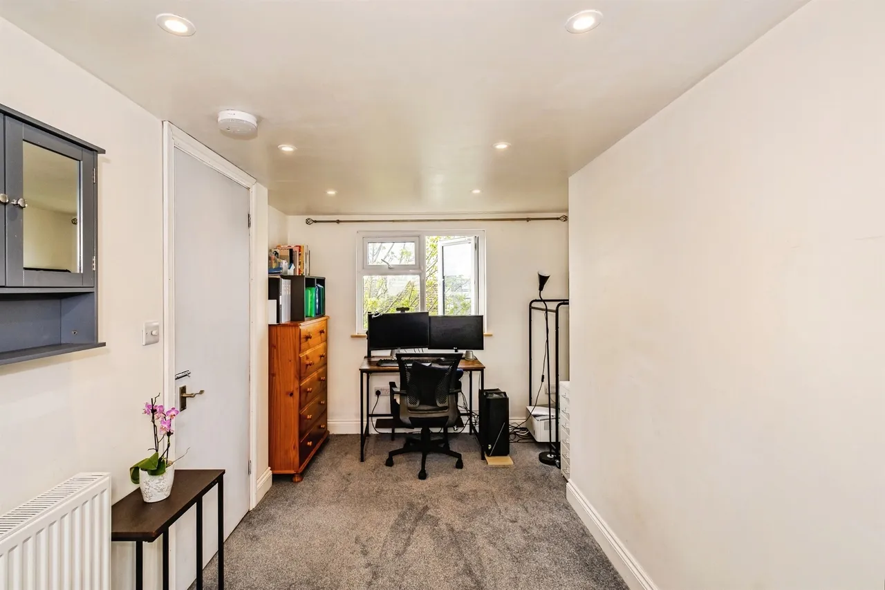 Clarendon Road, Hove, BN3, photo 2