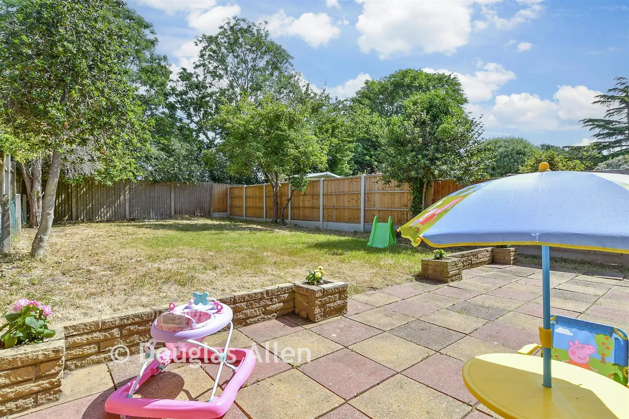 Ilfracombe Crescent, Hornchurch, RM12, photo 16