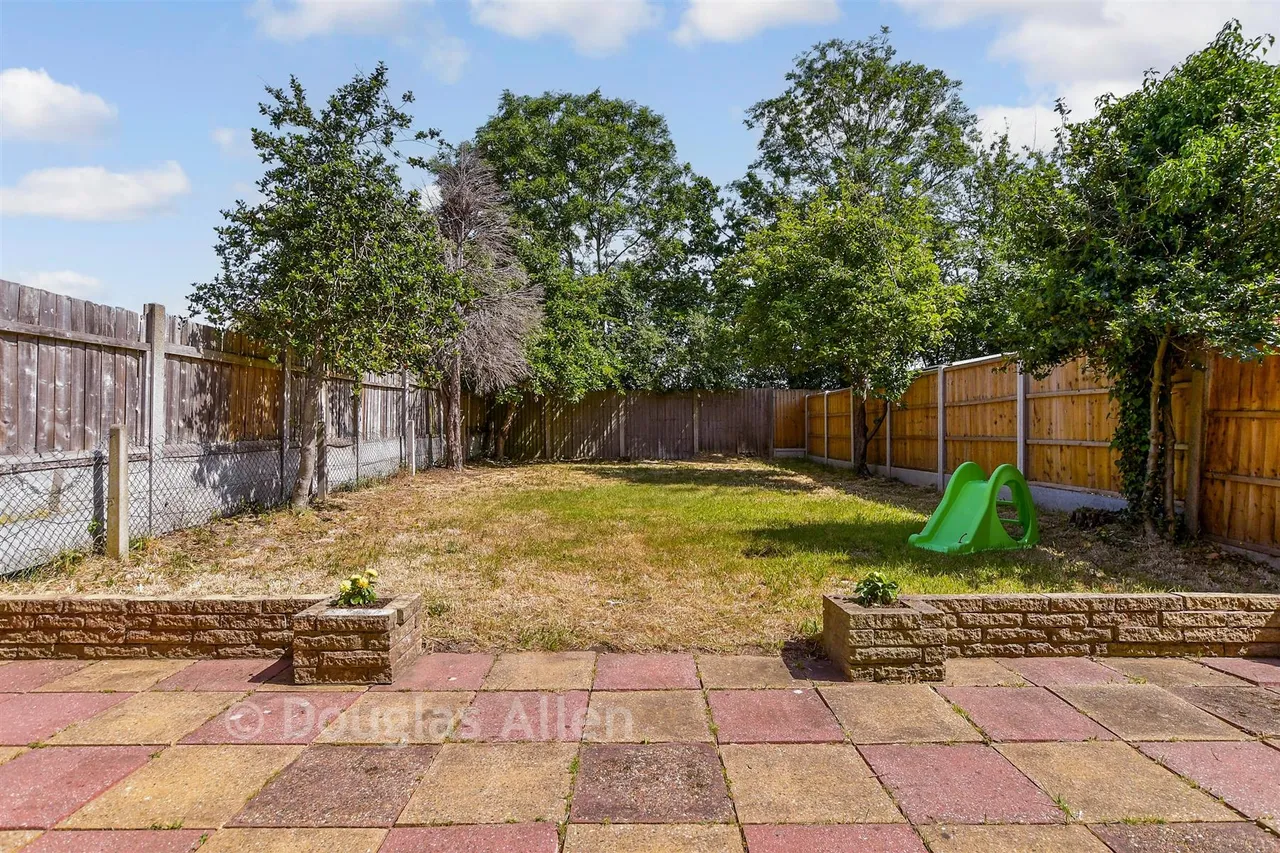 Ilfracombe Crescent, Hornchurch, RM12, photo 17