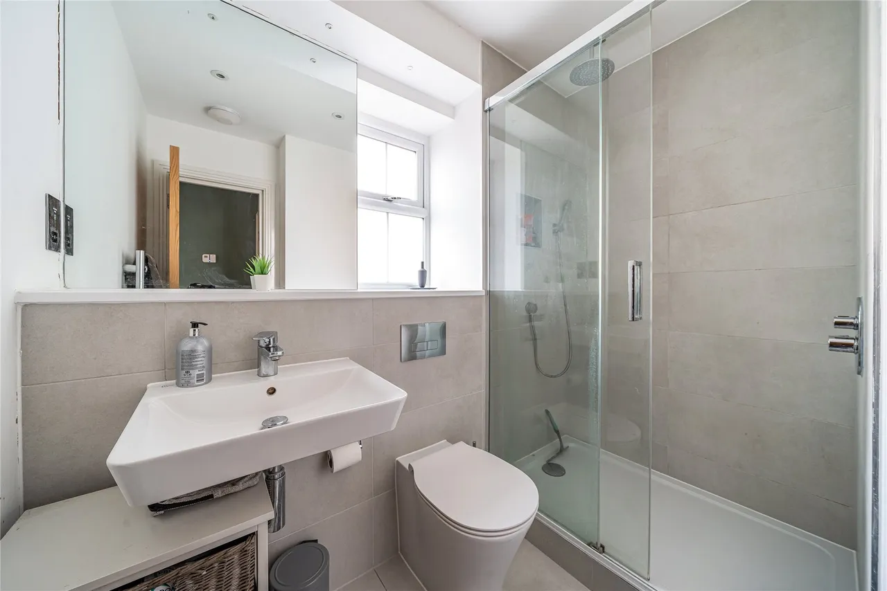 Bridge Street, Walton-on-Thames, KT12, photo 9