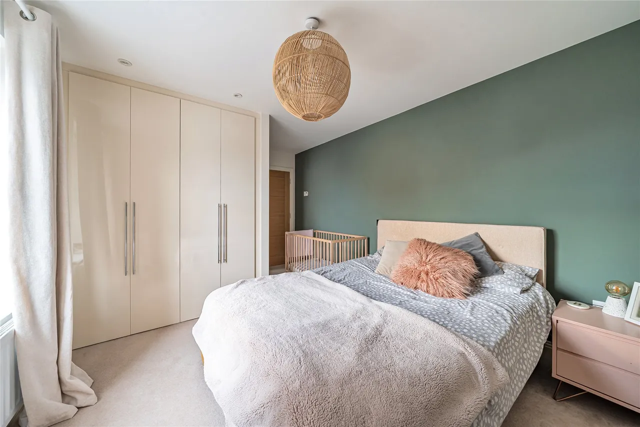 Bridge Street, Walton-on-Thames, KT12, photo 5