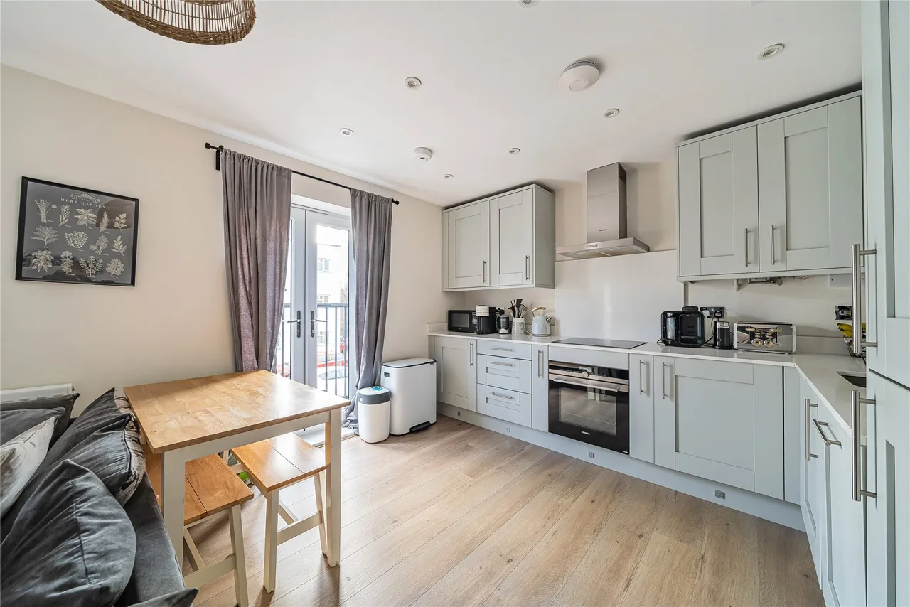 Bridge Street, Walton-on-Thames, KT12, photo 12