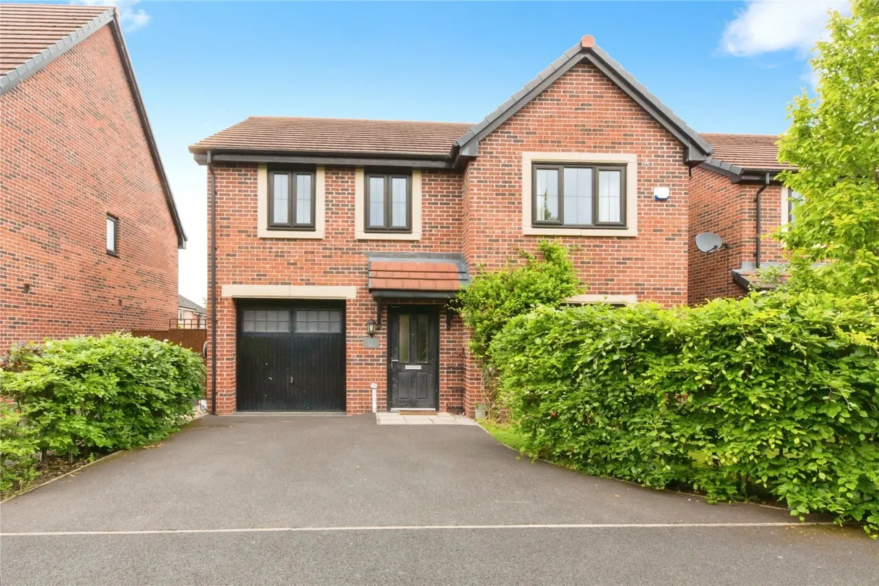 4 bed house for sale — Pipers Hollow, Sandbach, Cheshire, CW11