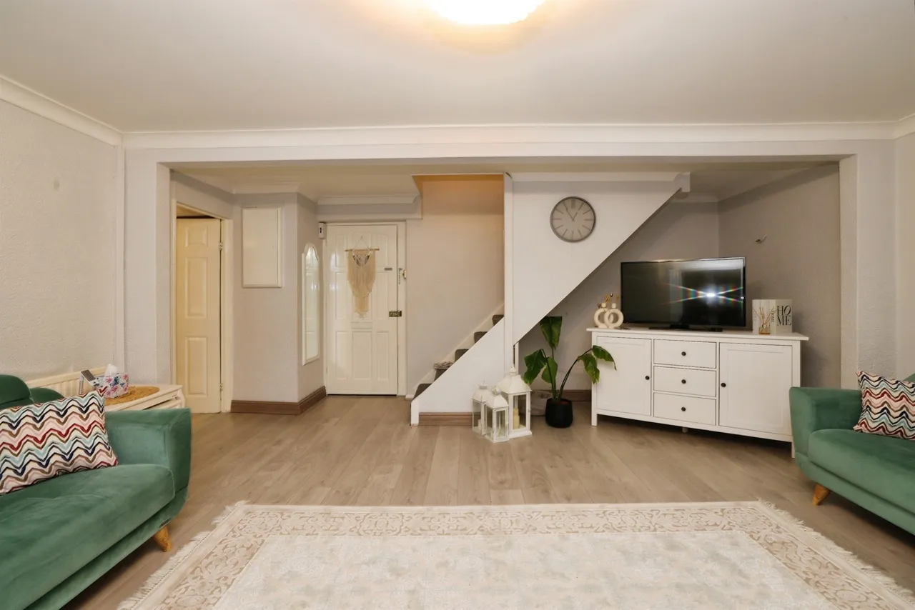 4 bed house for sale — Ribble Court, Andover