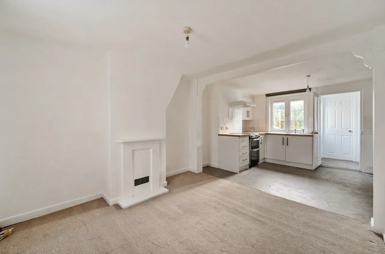 Old Acre Road, Alton, GU34, photo 4