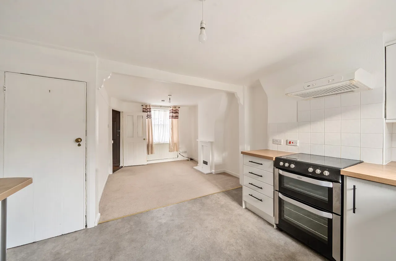 Old Acre Road, Alton, GU34, photo 3