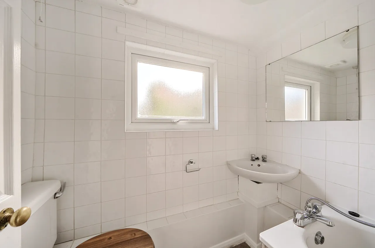 Old Acre Road, Alton, GU34, photo 11