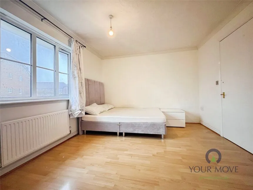 Fairway Drive, London, SE28, photo 2