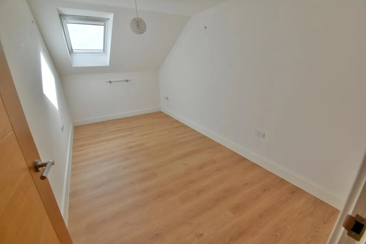 Lea Court, BH22, photo 9