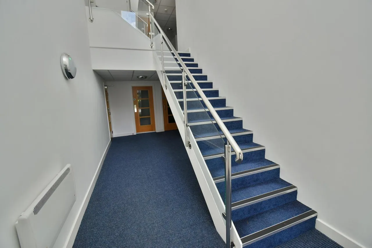 Lea Court, BH22, photo 11