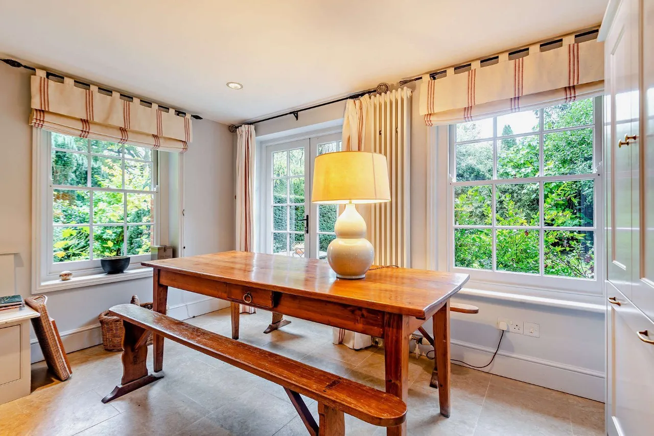 Bishopsgate Road, Englefield Green, Egham, Surrey, TW20 0XY, photo 8