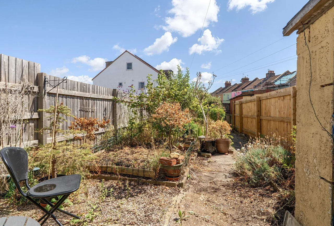 Southmead Road, Avon, Westbury-on-trym, BS10 5EN, photo 12