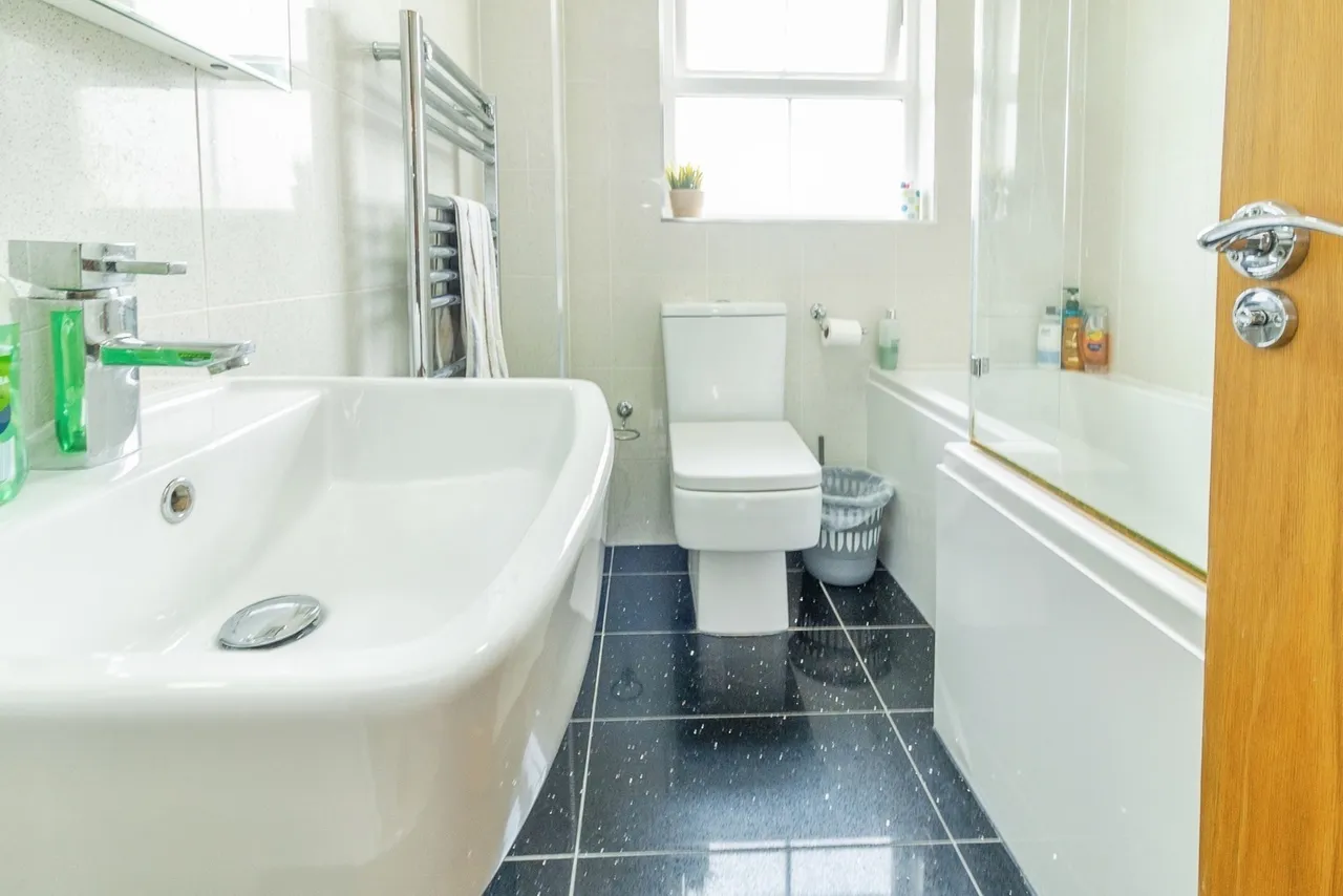 Whittington Chase, Kingsmead, Milton Keynes, Buckinghamshire, MK4, photo 16