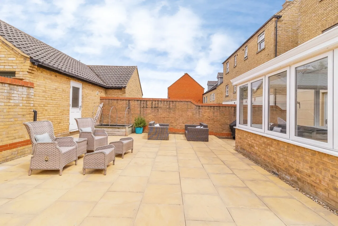 Whittington Chase, Kingsmead, Milton Keynes, Buckinghamshire, MK4, photo 23