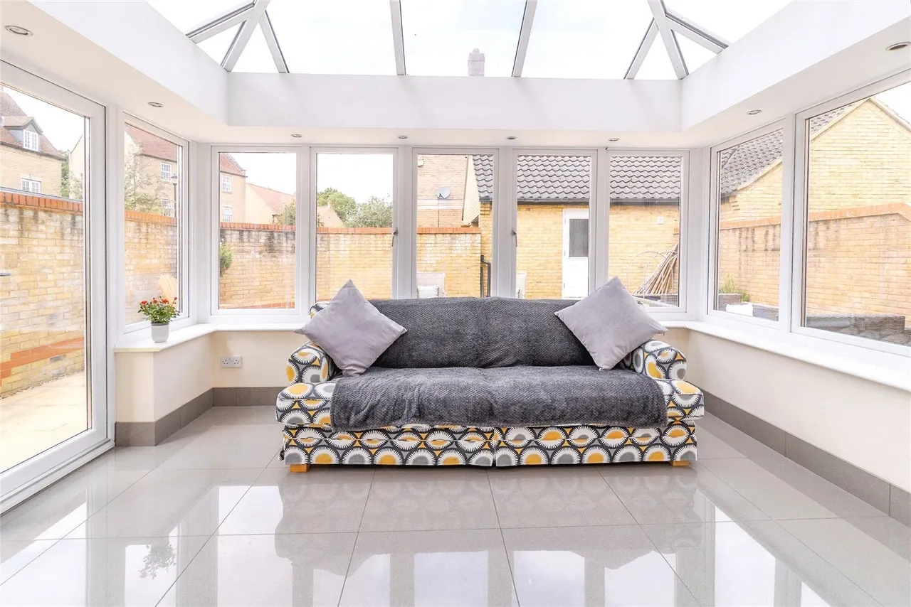 Whittington Chase, Kingsmead, Milton Keynes, Buckinghamshire, MK4, photo 3