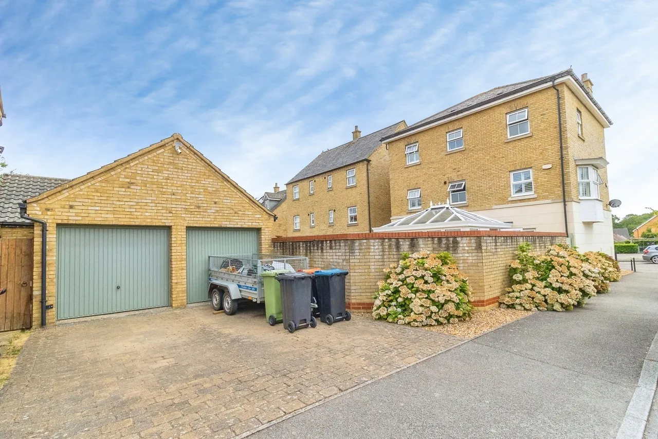 Whittington Chase, Kingsmead, Milton Keynes, Buckinghamshire, MK4, photo 24