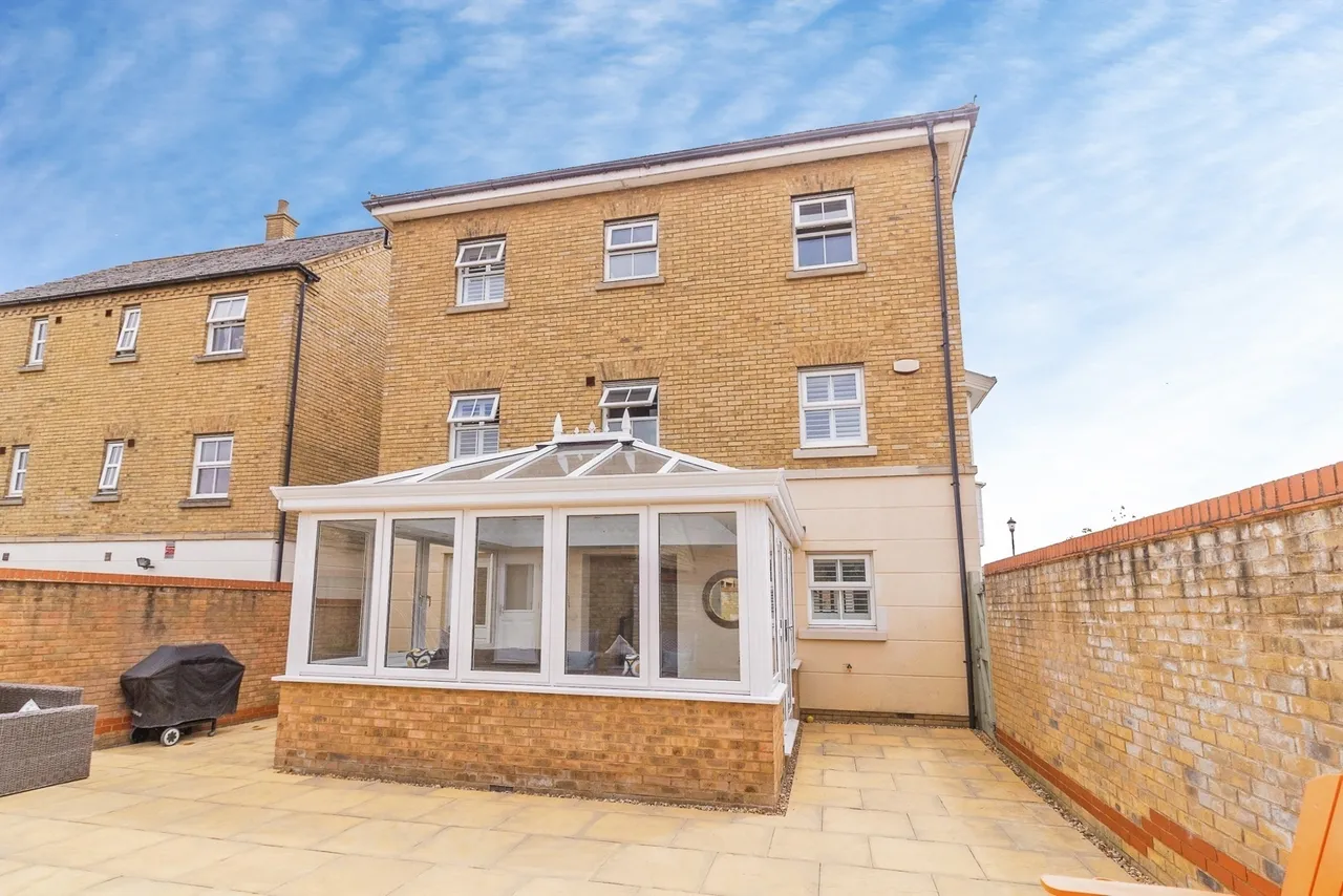 Whittington Chase, Kingsmead, Milton Keynes, Buckinghamshire, MK4, photo 4