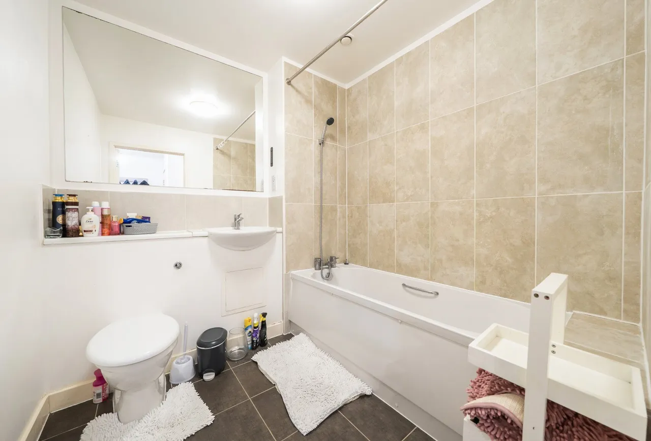 Esquiline Lane, Mitcham, CR4 1GH, photo 12