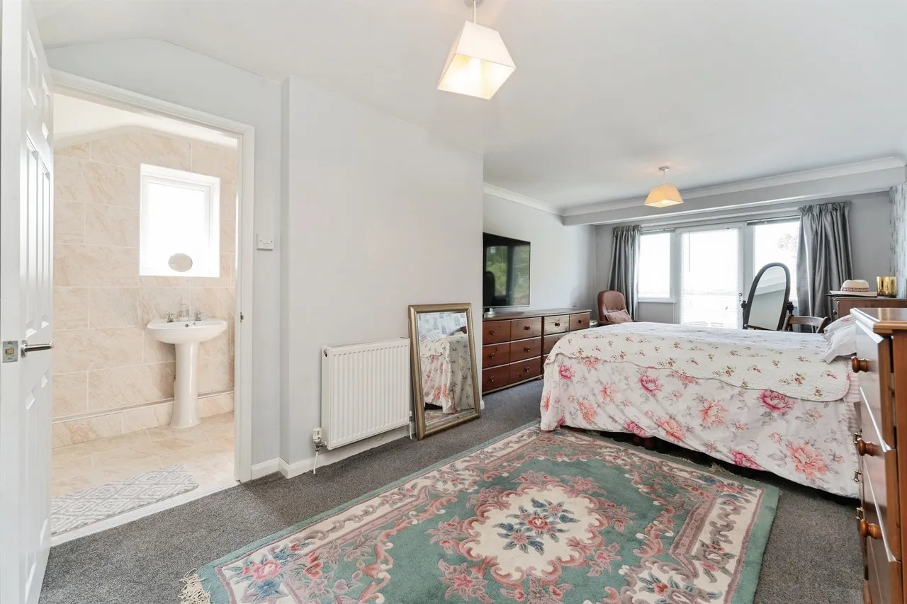 Knights End Road, March, PE15, photo 13