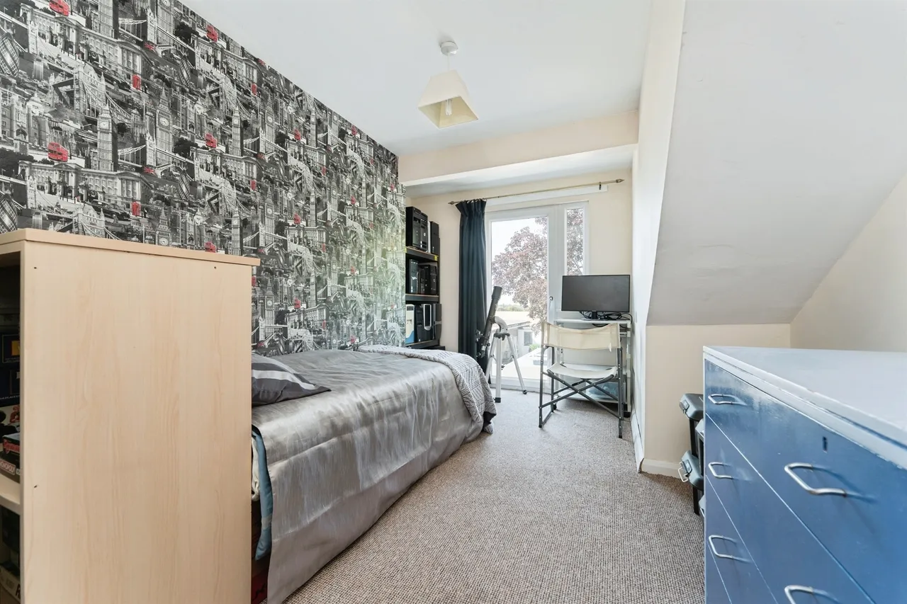 Knights End Road, March, PE15, photo 18