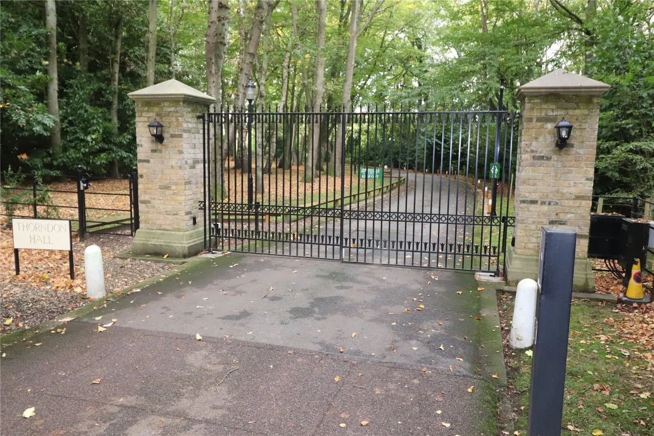 Thorndon Hall, Thorndon Park, Ingrave, Brentwood, CM13, photo 18