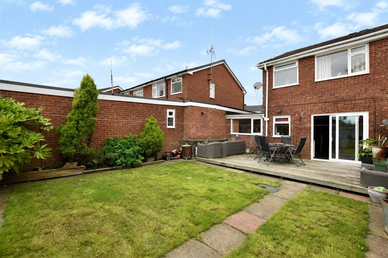3 bed house for sale, Thimble Close, Wardle, OL12