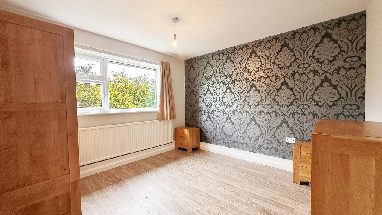 Weller Close, Stockport, photo 4