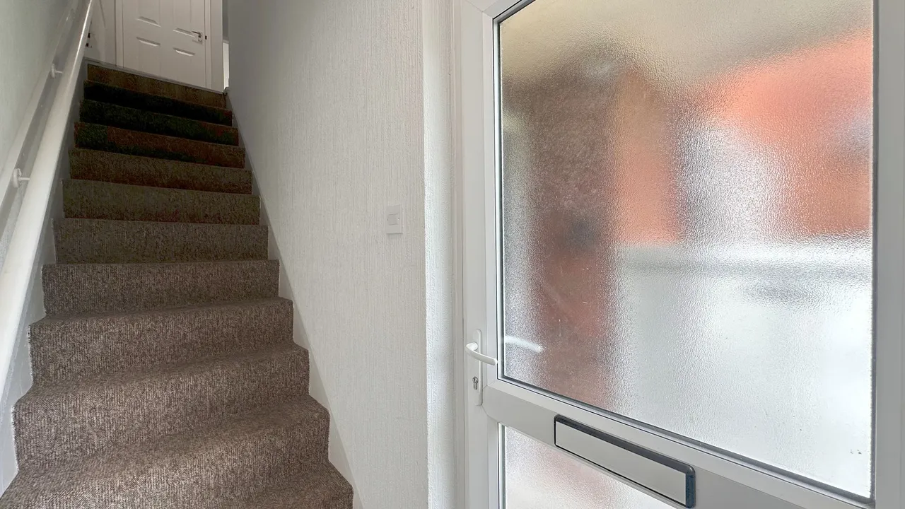 Weller Close, Stockport, photo 5
