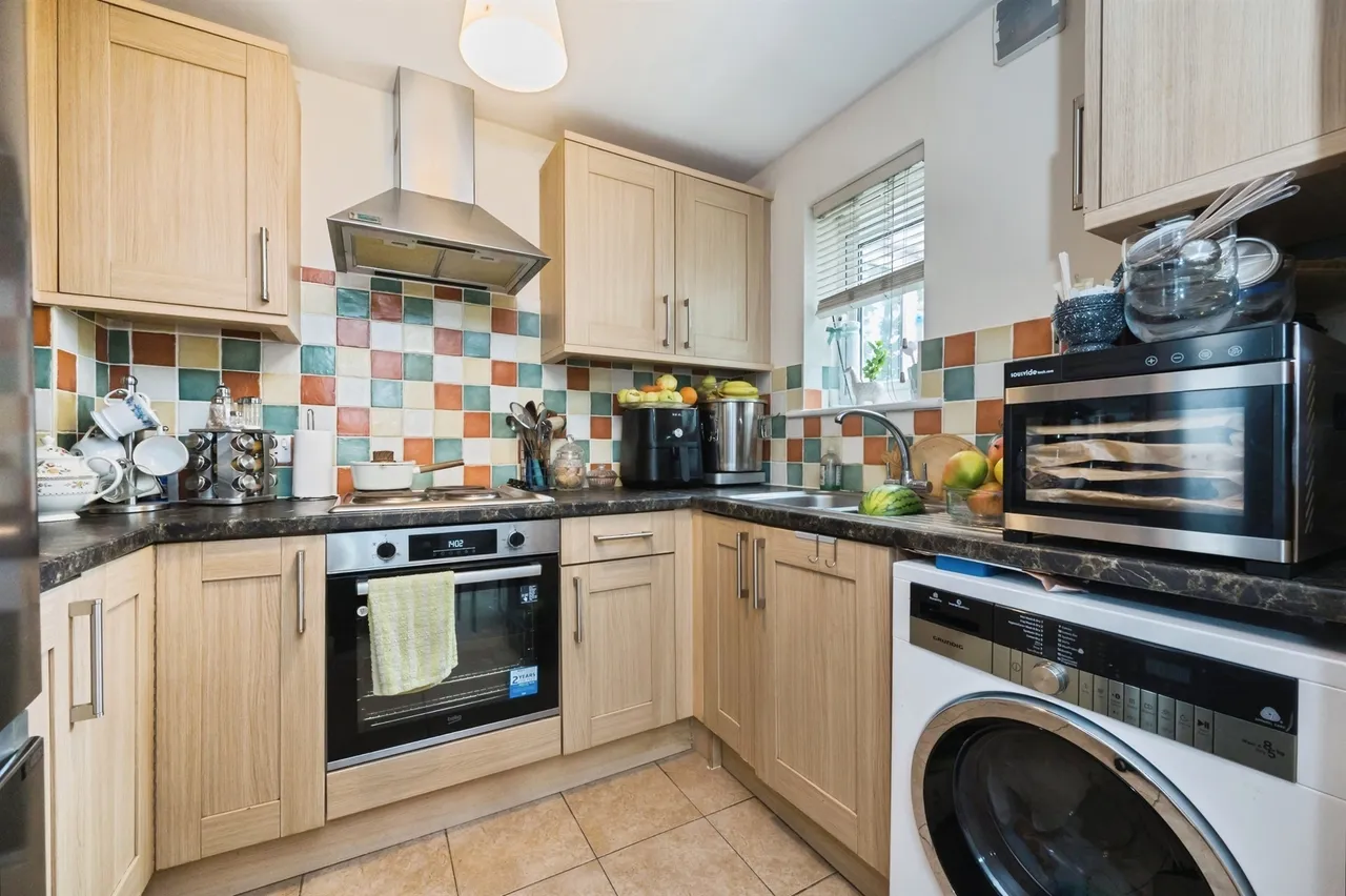 Regents Park Road, Southampton, photo 3