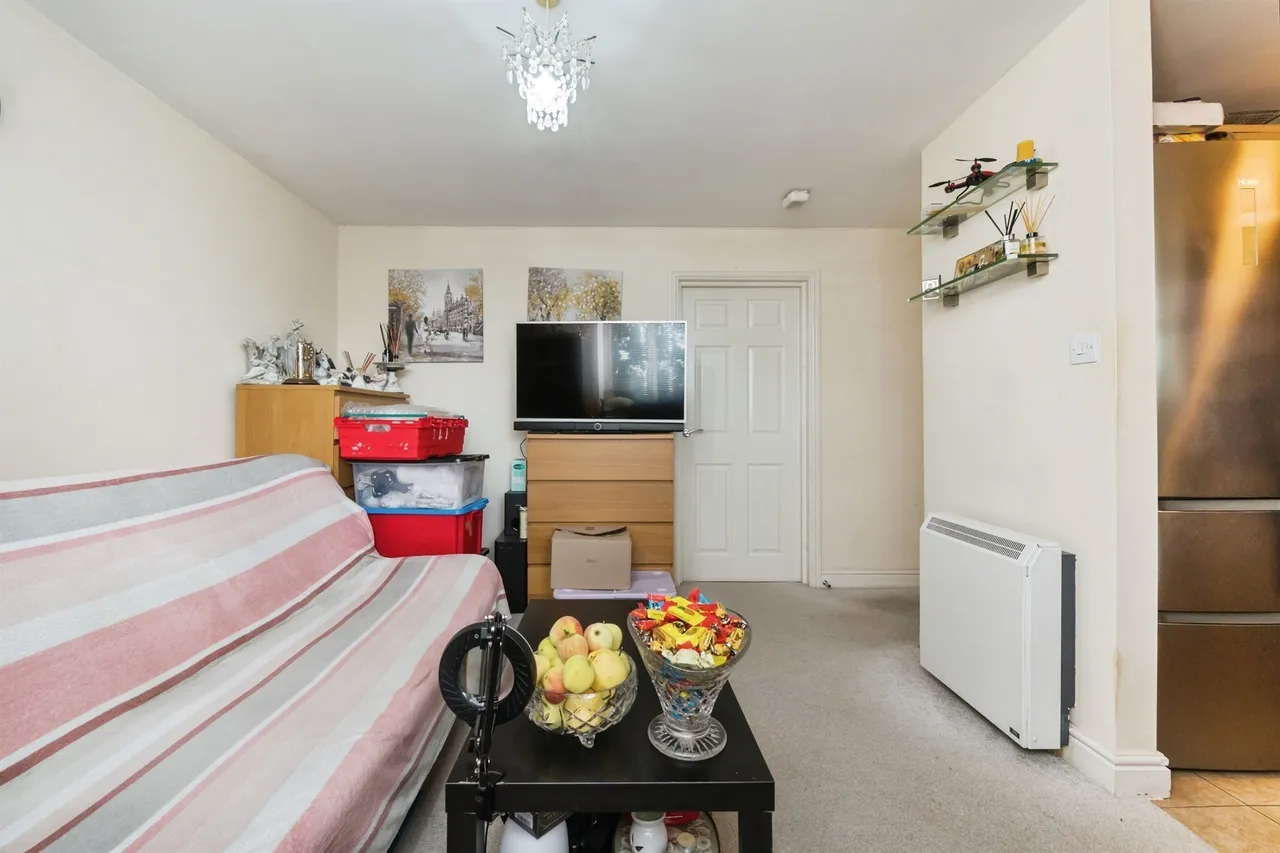 Regents Park Road, Southampton, photo 7