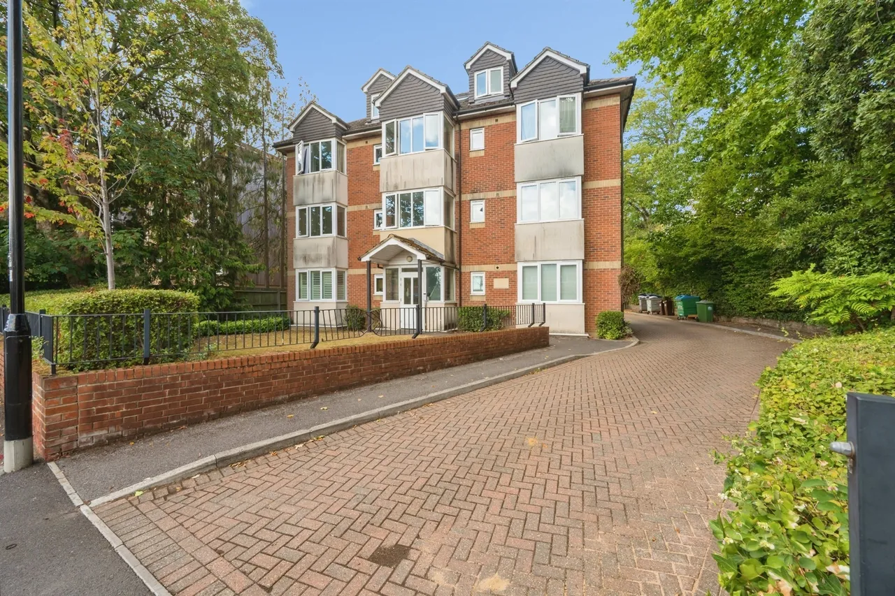 1 bed flat for sale — Regents Park Road, Southampton