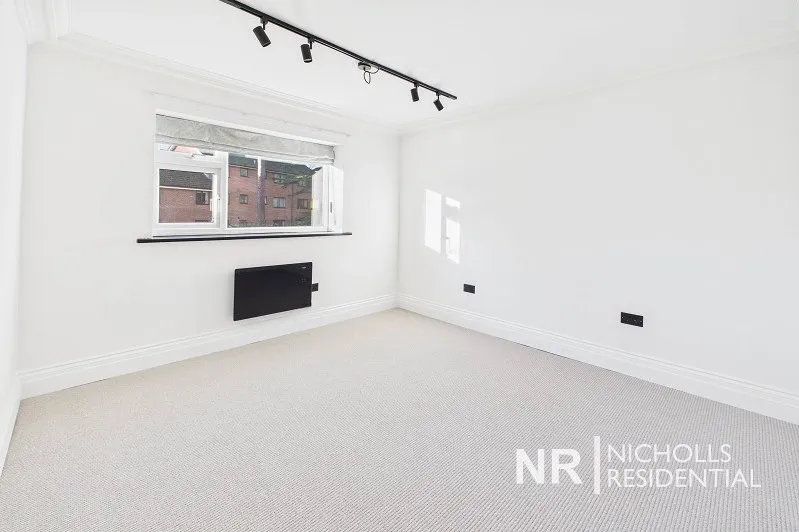 Oakfield Drive, Reigate, RH2, photo 4