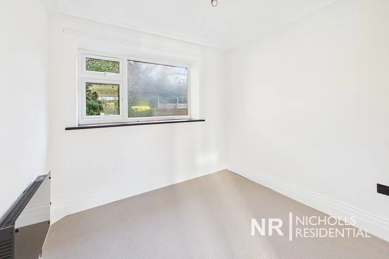 Oakfield Drive, Reigate, RH2, photo 6