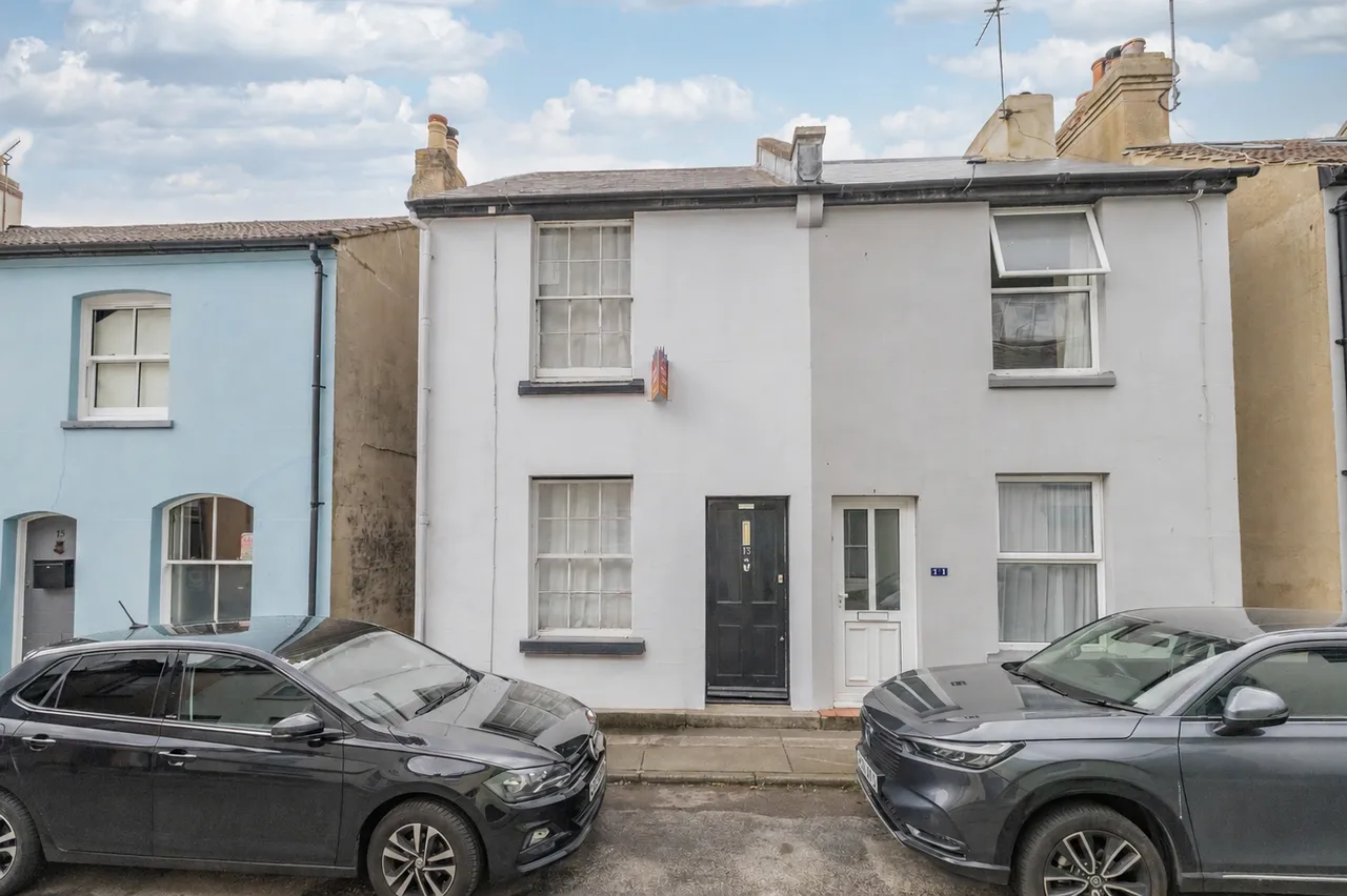 2 bed house for sale, Claremont Place, Canterbury, CT1