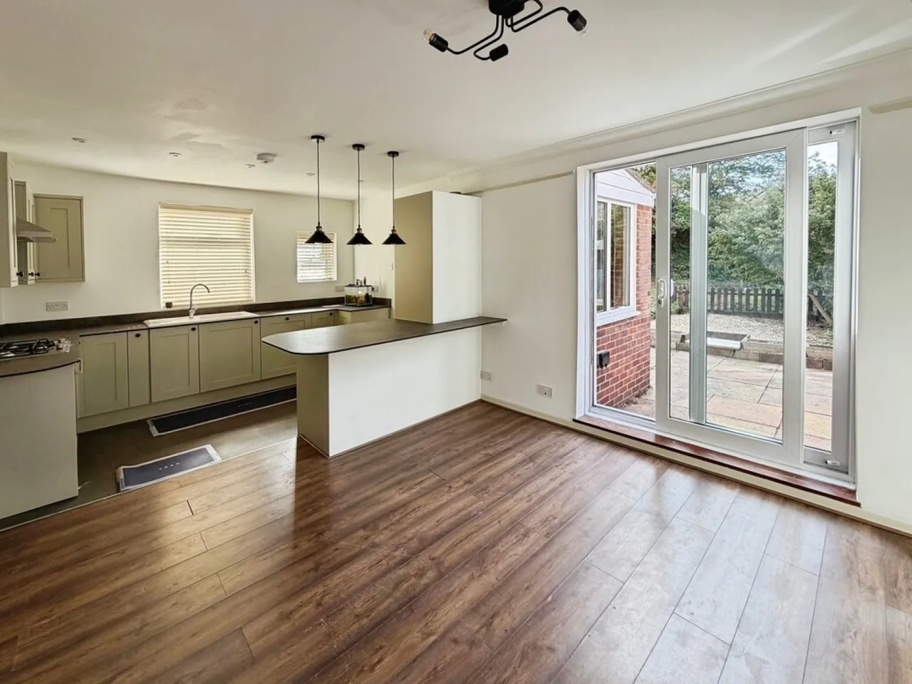 The Crescent, Westbury, BA13, photo 5