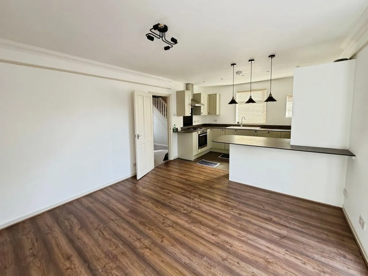 The Crescent, Westbury, BA13, photo 4