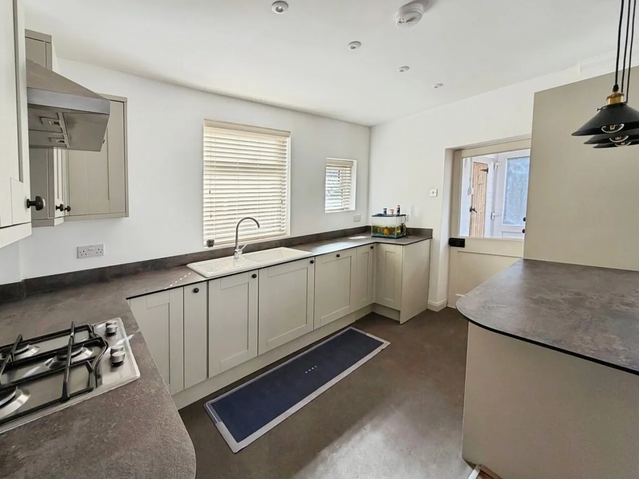 The Crescent, Westbury, BA13, photo 3
