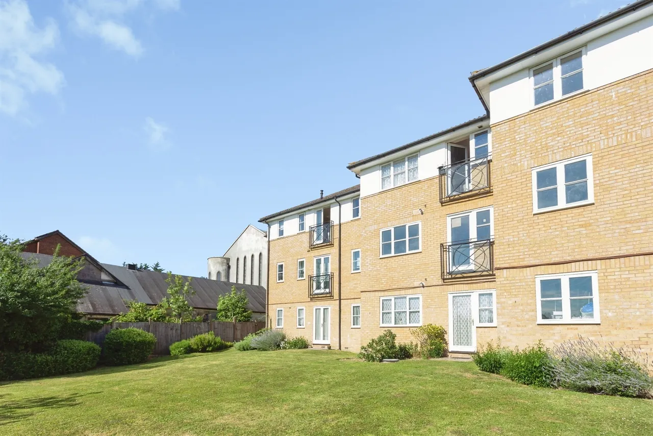Corbins Lane, Harrow, photo 10