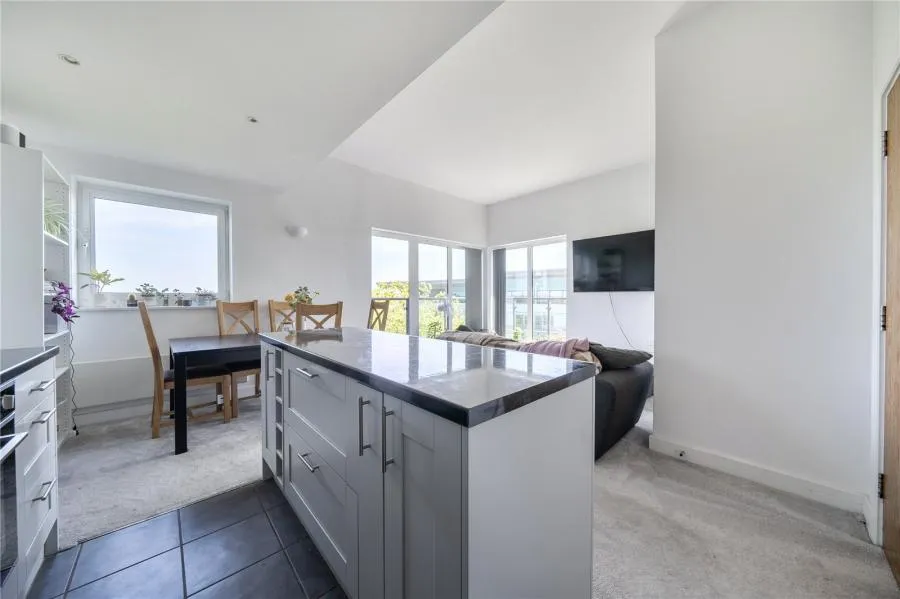 Victoria Way, Woking, GU21, photo 22