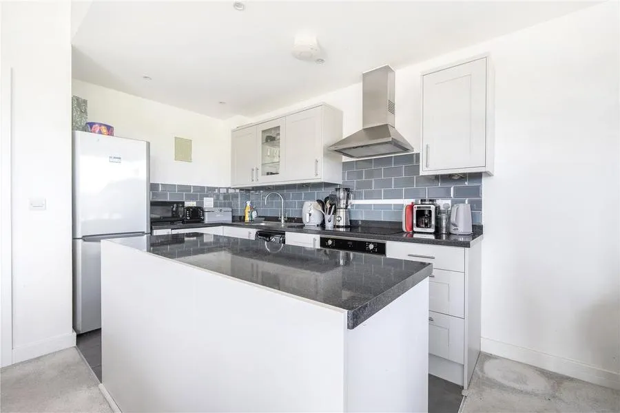 Victoria Way, Woking, GU21, photo 5