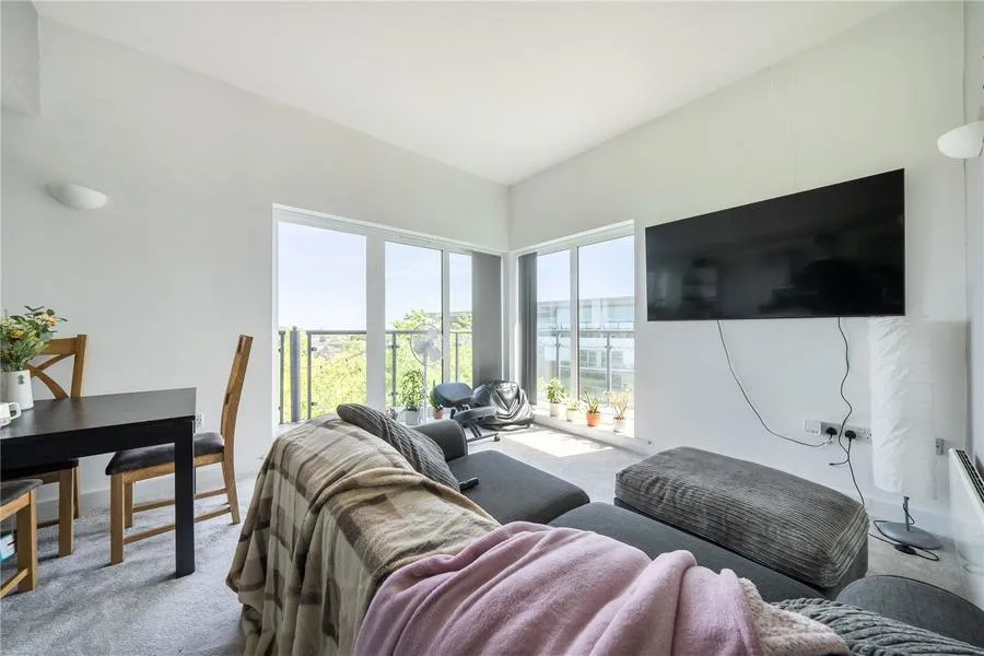 Victoria Way, Woking, GU21, photo 6