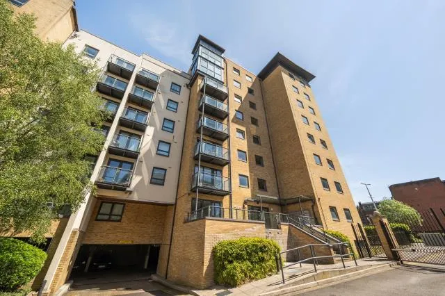 Victoria Way, Woking, GU21, photo 7