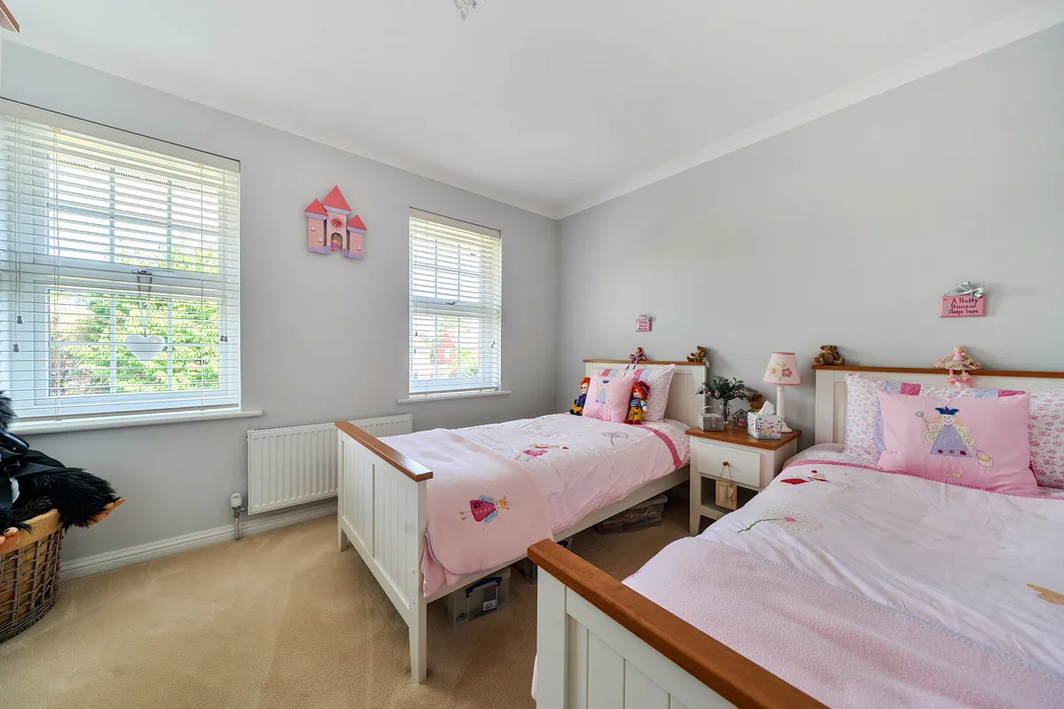 Hall Lane, Yateley, GU46, photo 16