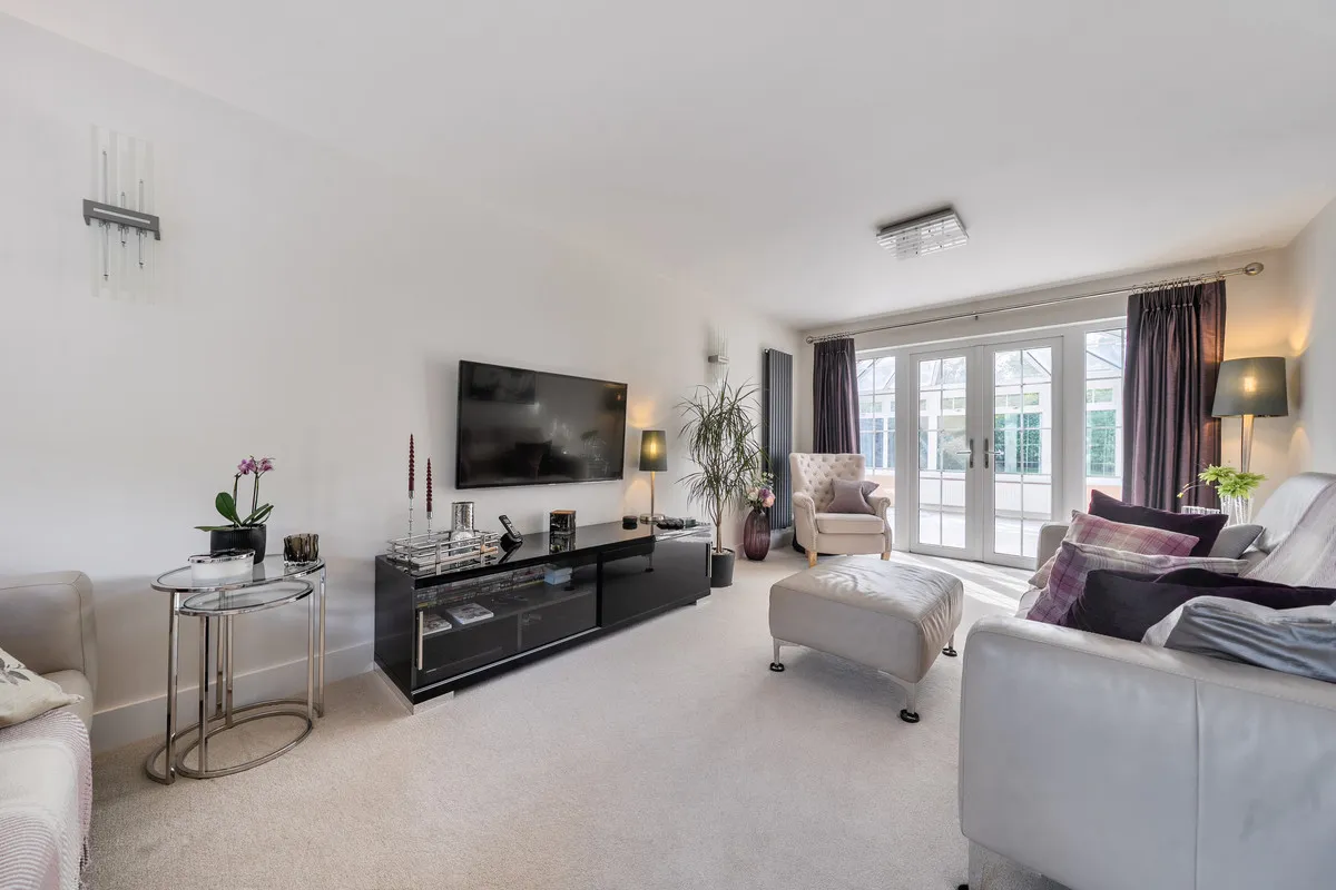Hall Lane, Yateley, GU46, photo 6