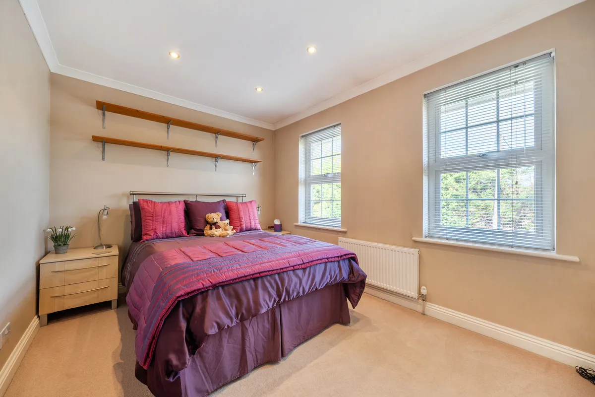 Hall Lane, Yateley, GU46, photo 13