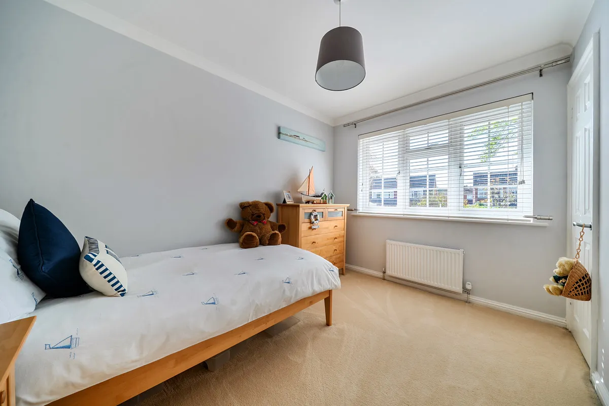 Hall Lane, Yateley, GU46, photo 17