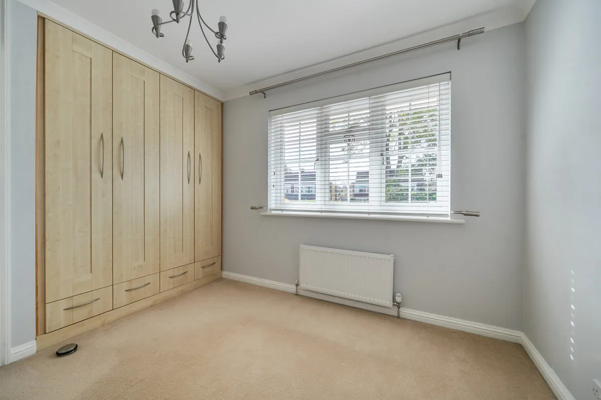 Hall Lane, Yateley, GU46, photo 14
