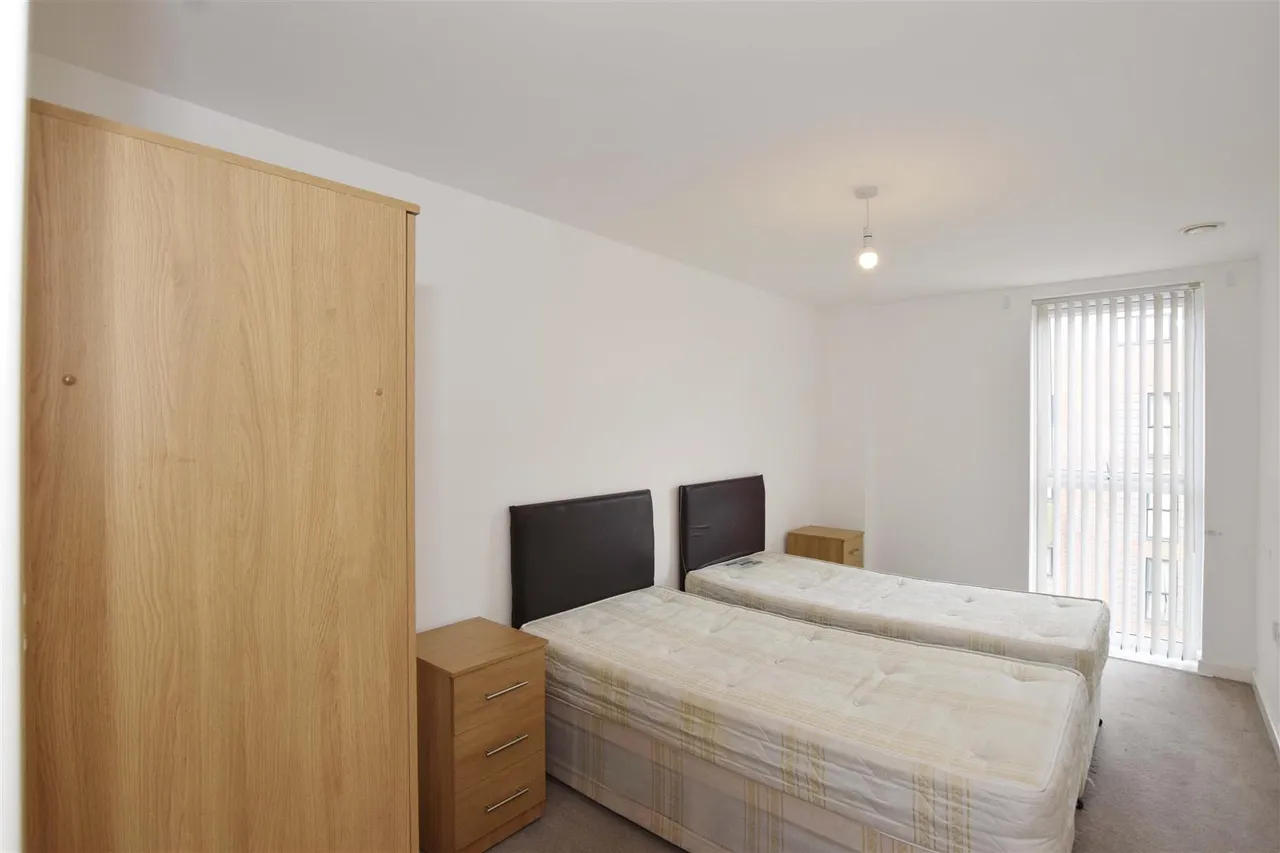 Matthews Close, Wembley, HA9, photo 4